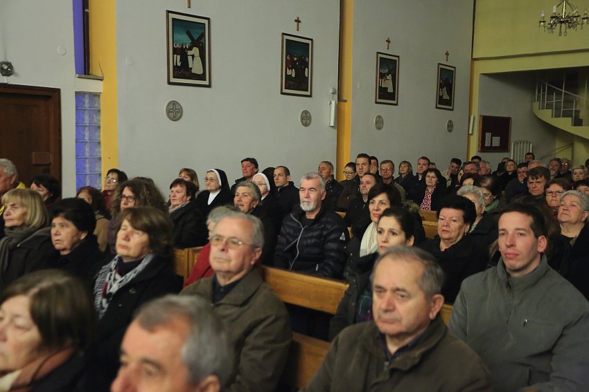 (V)Ladari i (V)Ladarice folklorne scene u Hrvatskoj još jednom oduševili Bibinjce. Foto: Leo Banić