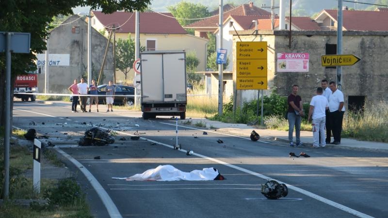 Troje mrtvih u stravičnoj prometnoj nesreći kod Trilja