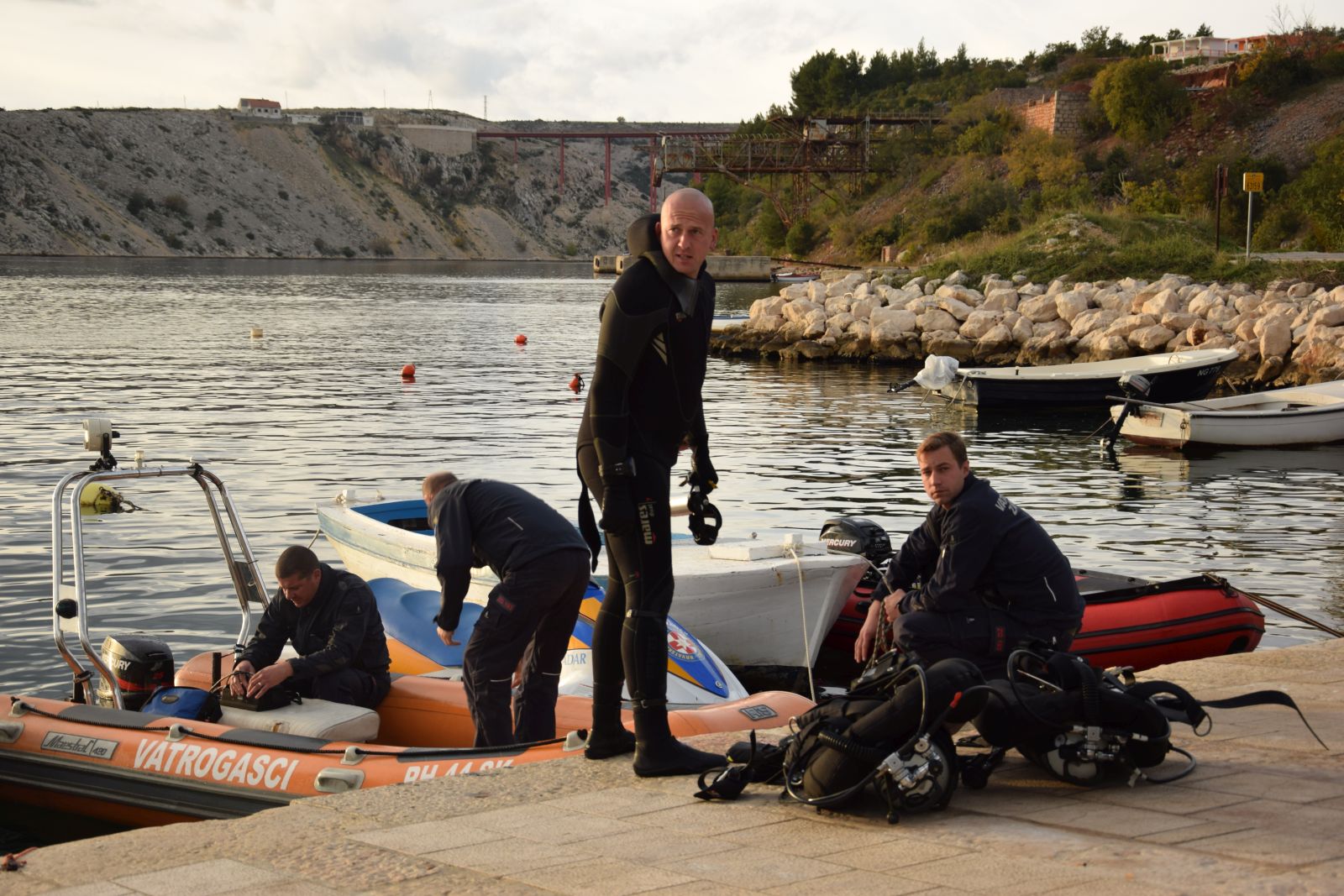 U Novskom ždrilu i dalje traje intenzivna potraga za nestalim pilotom