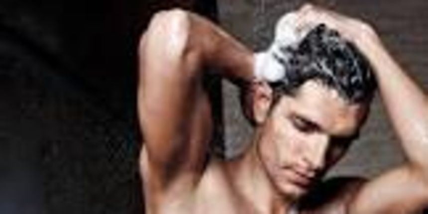 Higijena; muskarac, tuširanje Higijena; muskarac, tuširanje