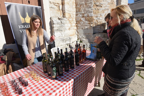 Velikom gastro-eno feštom na Forumu završen 2. “Tuna, Sushi & Wine Festival” Velikom gastro-eno feštom na Forumu završen 2. “Tuna, Sushi & Wine Festival”