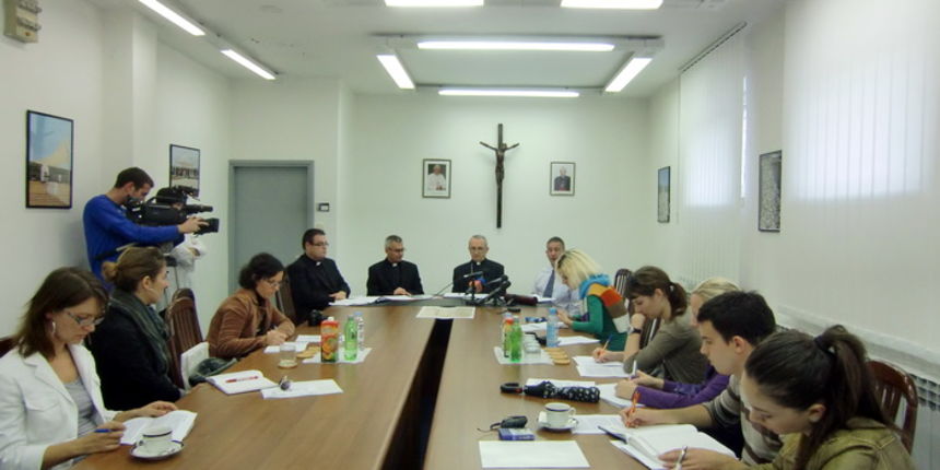 Nadbiskupski ordinarijat: Predaja relikvija svetog Simuna, Foto: Mia Knezevic Nadbiskupski ordinarijat: Predaja relikvija svetog Simuna, Foto: Mia Knezevic