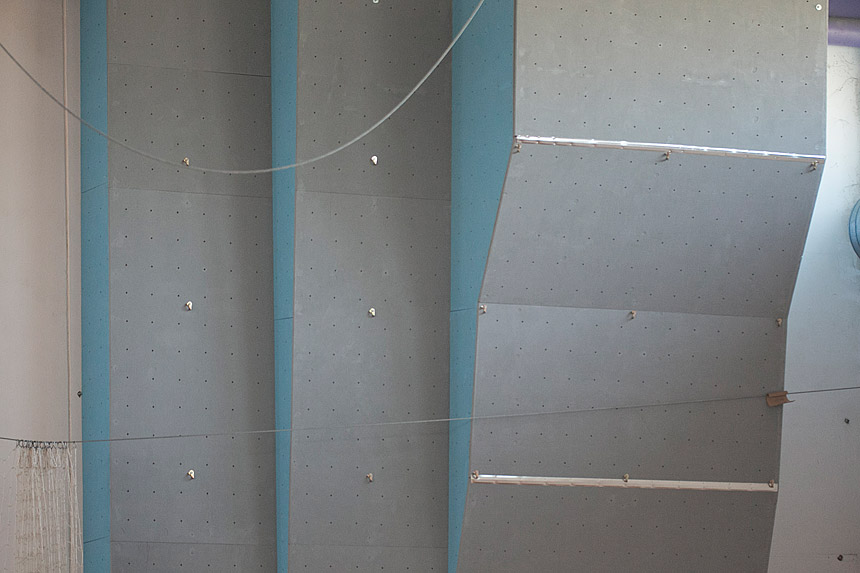 Penjačka stijena u bibinjskoj sportskoj dvorani, Foto: Leo Banić Penjačka stijena u bibinjskoj sportskoj dvorani, Foto: Leo Banić