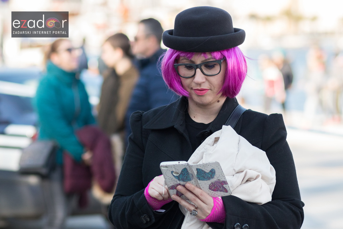 Zadarski karneval 2018: Povorka maškaranih skupina od Gradskih vrata preko Foruma do Narodnog trga Zadarski karneval 2018: Povorka maškaranih skupina od Gradskih vrata preko Foruma do Narodnog trga