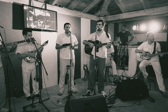 Klapa Kampanel @ Menfisto bar, 18.7.2015. (foto: Ivan Toman) Klapa Kampanel @ Menfisto bar, 18.7.2015. (foto: Ivan Toman)