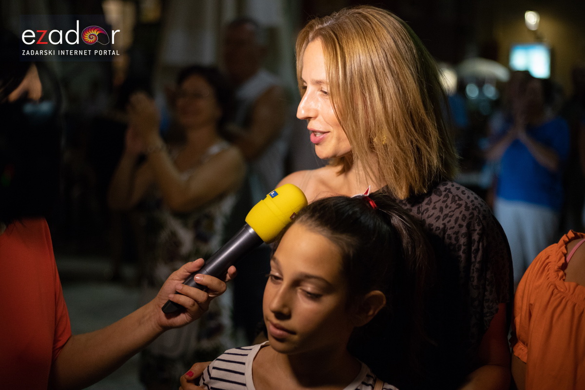 Svečani doček svjetskih prvaka Mihovila i Šime Fantele na Narodnom trgu Svečani doček svjetskih prvaka Mihovila i Šime Fantele na Narodnom trgu