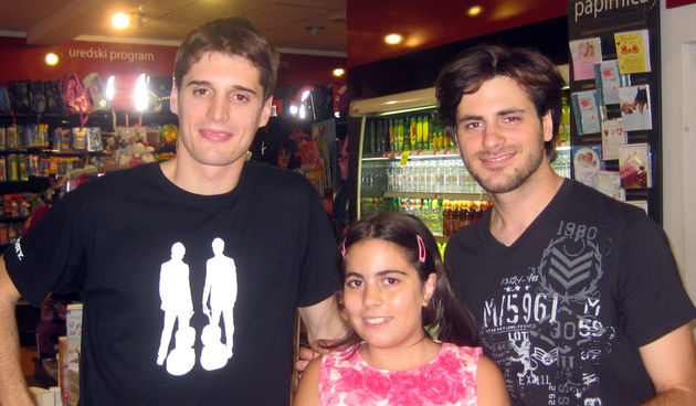 2Cellos potpisivali albume i fotografirali se s obožavateljima, foto: Menart