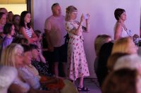 Večer evergreena u atriju palače Cedulin