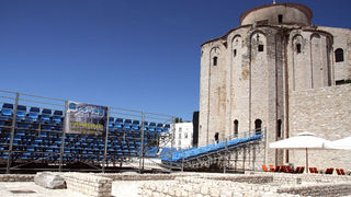 Pozornica i tribine za koncert Josea Carrerasa