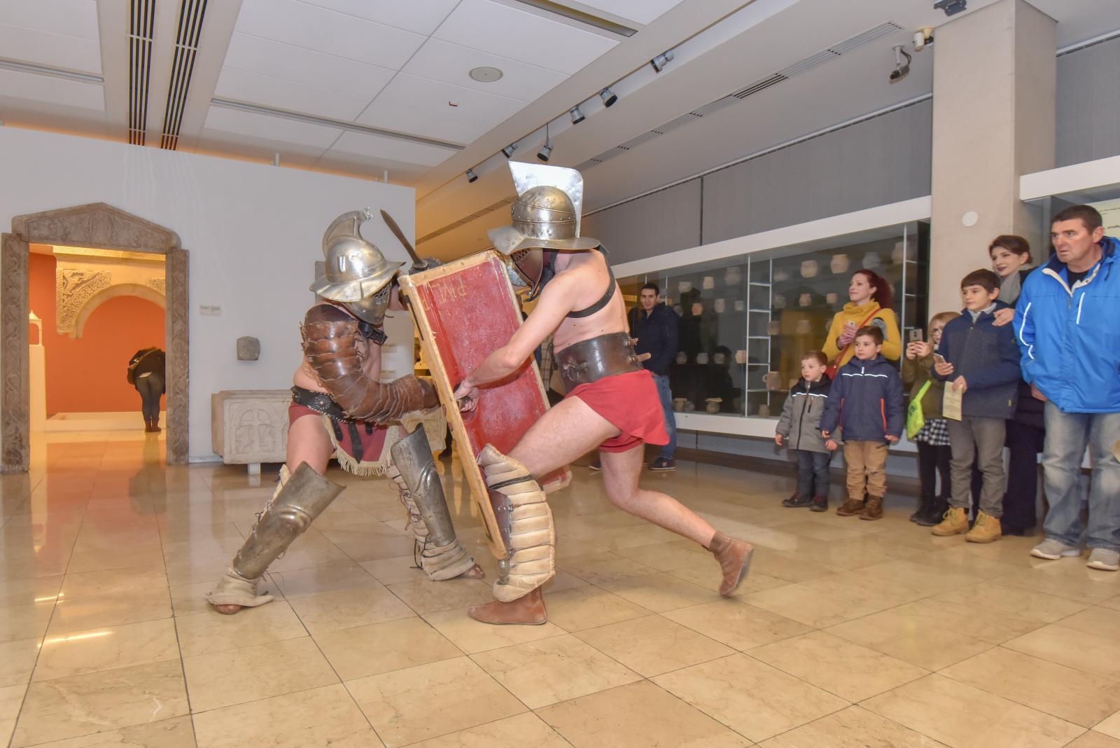 Noć muzeja 2018: Borba rimskih gladijatora u Arheološkom muzeju Zadar Noć muzeja 2018: Borba rimskih gladijatora u Arheološkom muzeju Zadar