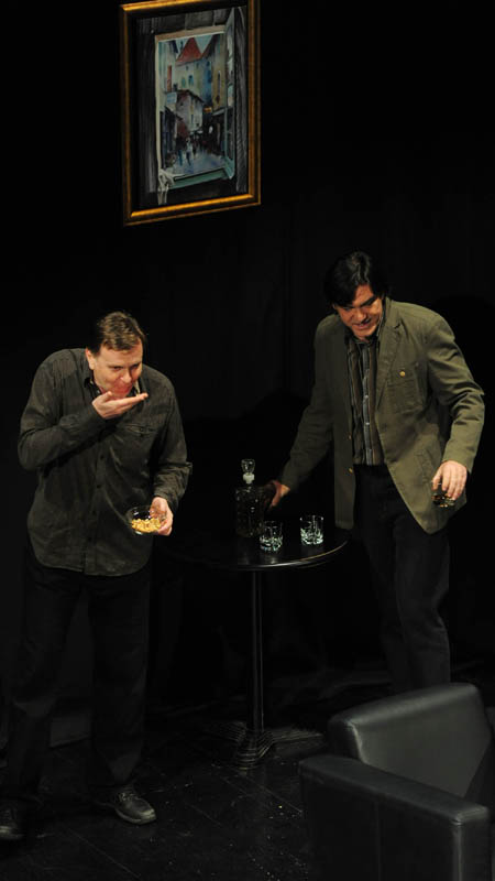 Predstava “Art” u HNK Zadar, foto: Nenad Marčev Predstava “Art” u HNK Zadar, foto: Nenad Marčev