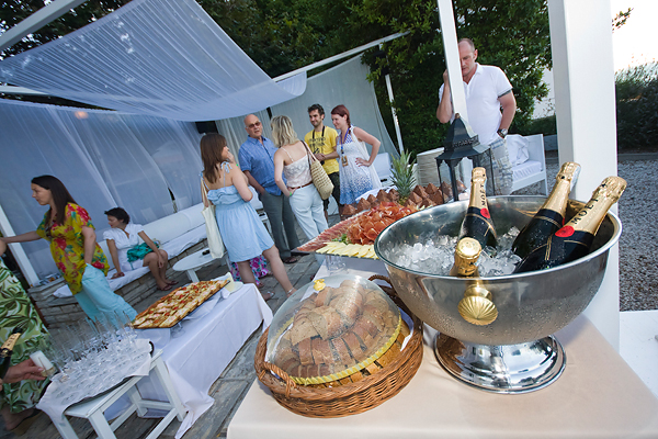 The Garden bar: Poslovni koktel prijem s djelatnicima veleposlanstva Velike Britanije