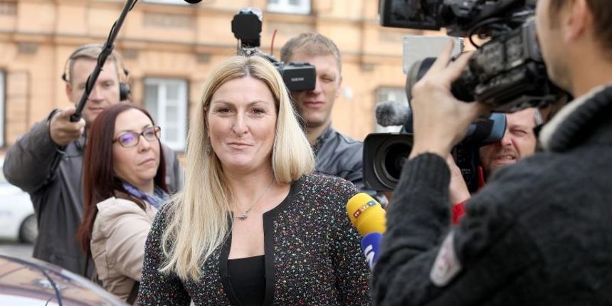 Image 379189 (auto) Image 379189 (auto)