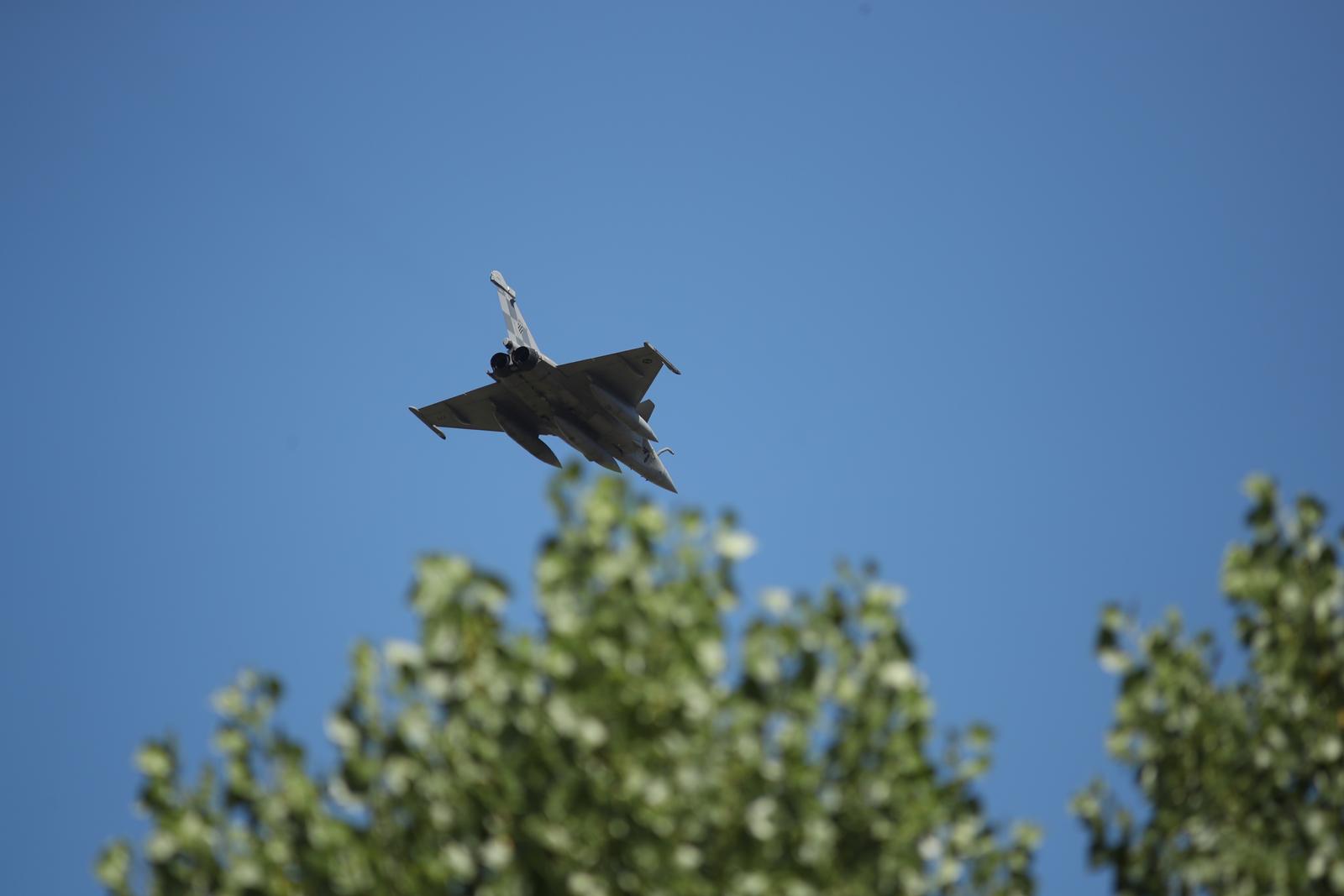 Preleti Rafalea i Krila oluje na obilježavanju 29. obljetnice VRO Oluja @ Knin Preleti Rafalea i Krila oluje na obilježavanju 29. obljetnice VRO Oluja @ Knin