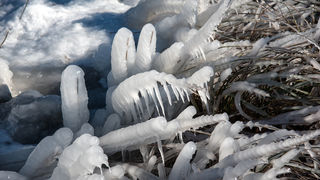 Debeli minusi i orkanska bura zaledili Vransko jezero Debeli minusi i orkanska bura zaledili Vransko jezero