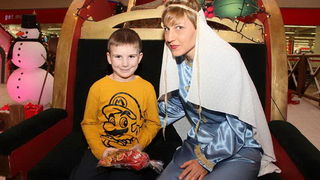 Sv. Luce razveselila mališane u Supernova centru, Foto: Iva Perinčić Sv. Luce razveselila mališane u Supernova centru, Foto: Iva Perinčić