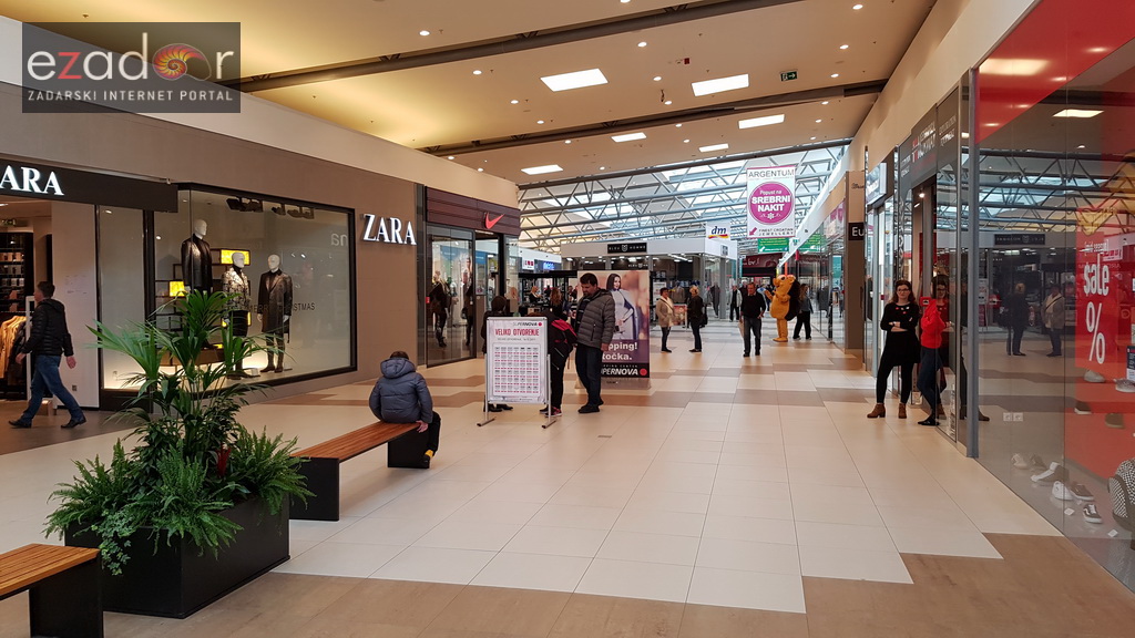 Trgovinski centar Supernova Zadar otvorio vrata kupcima Trgovinski centar Supernova Zadar otvorio vrata kupcima