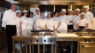 Tuna, Sushi & Wine Festival: Japanski masterchef Nakatsuji održao edukaciju pripreme tradicionalnih japanskih jela Tuna, Sushi & Wine Festival: Japanski masterchef Nakatsuji održao edukaciju pripreme tradicionalnih japanskih jela