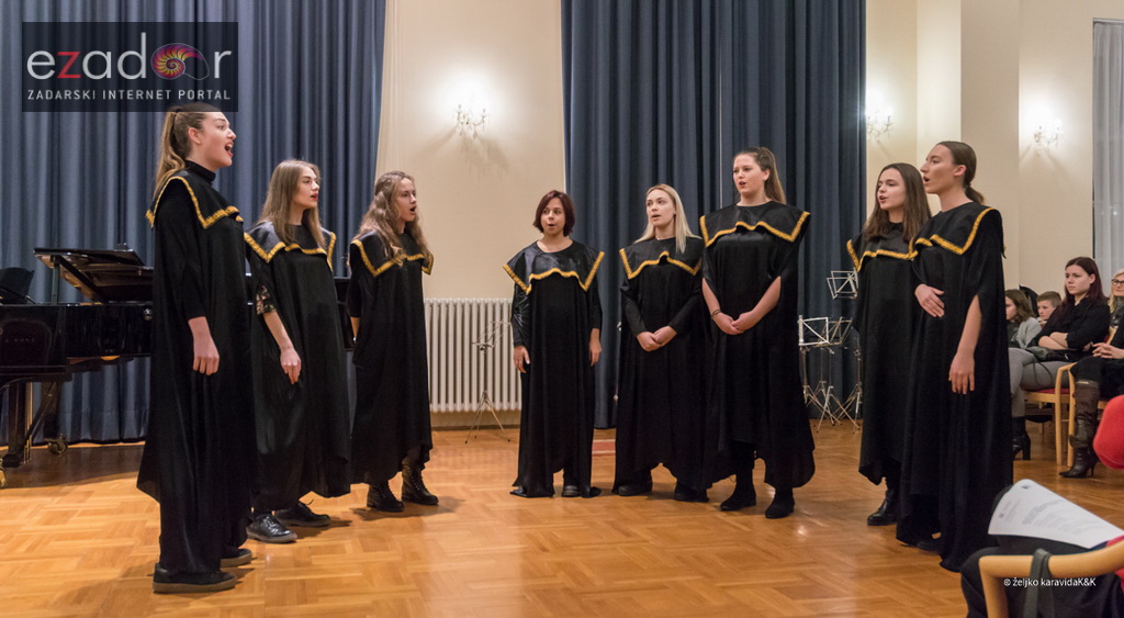 Božićni koncert mladih ansambala Glazbene škole Blagoje Bersa