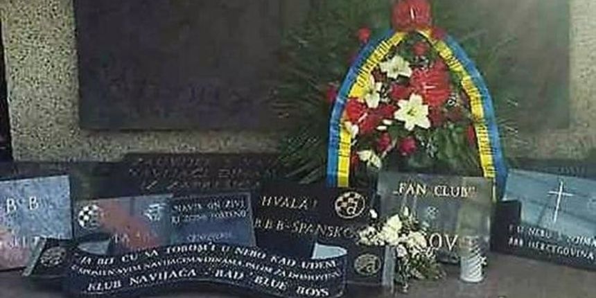 Spomenik poginulim bad blue boysima Spomenik poginulim bad blue boysima