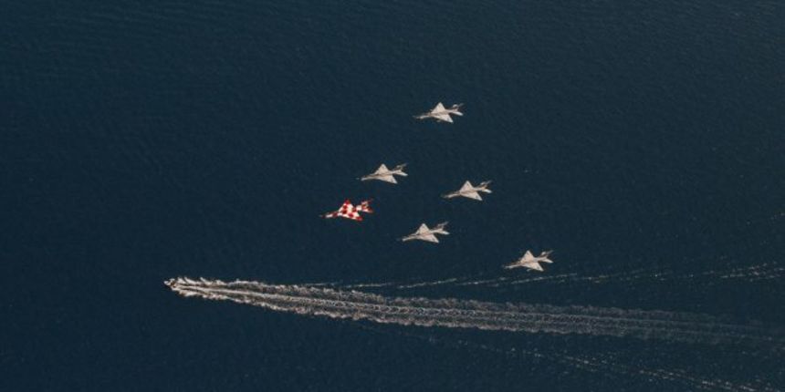 Šest MIG-ova na čelu s ‘popularnom kockicom’ preletjelo zadarski kanal: evo kako je izgledao pozdravni prelet naših borbenih aviona Šest MIG-ova na čelu s ‘popularnom kockicom’ preletjelo zadarski kanal: evo kako je izgledao pozdravni prelet naših borbenih aviona