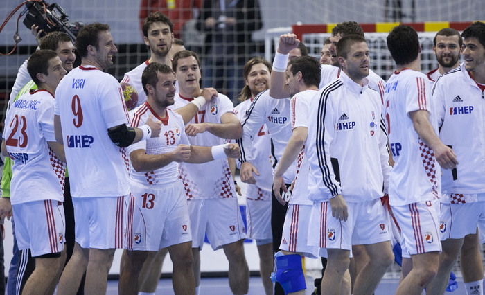 Zaragoza, Spanjolska, 230113.
Gradska dvorana Principe Felipe.
Svjetsko prvenstvo u rukometu za muskarce Spanjolska 2013.
Utakmica cetvrtfinala izmedju reprezentacija Hrvatske i Francuske.
Na fotografiji: slavlje hrvatskih igraca nakon pobjede.
Foto: Ante Zaragoza, Spanjolska, 230113.
Gradska dvorana Principe Felipe.
Svjetsko prvenstvo u rukometu za muskarce Spanjolska 2013.
Utakmica cetvrtfinala izmedju reprezentacija Hrvatske i Francuske.
Na fotografiji: slavlje hrvatskih igraca nakon pobjede.
Foto: Ante