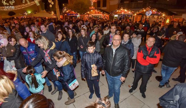 Advent u Zadru: Giuliano raspjevao i rasplesao Zadrane