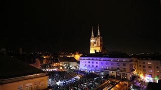 Na tržnici Dolac održan je peti performans Kapulica & Lampioni.  Foto: PIXSELL