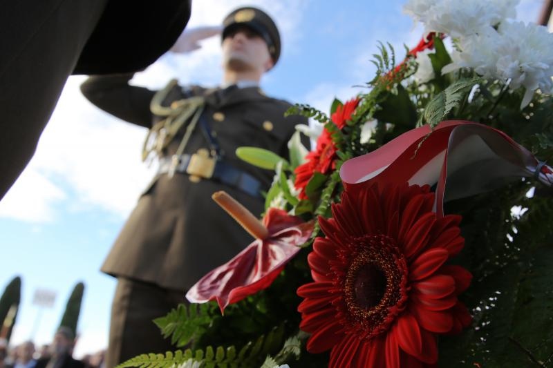 Kolonom sjećanja i polaganjem vijenaca obilježena 23. obljetnica stradanja Škabrnje, Foto: Filip Brala/PIXSELL Kolonom sjećanja i polaganjem vijenaca obilježena 23. obljetnica stradanja Škabrnje, Foto: Filip Brala/PIXSELL
