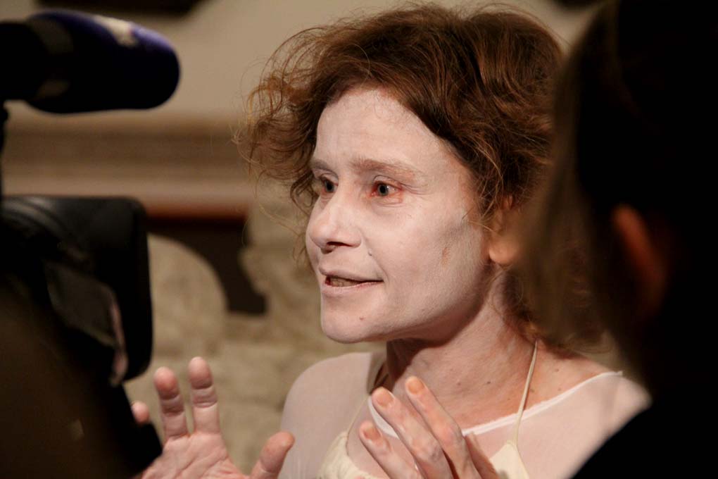 Glazbeno-plesni performans “Ona koja nosi”, foto: Iva Perinčić Glazbeno-plesni performans “Ona koja nosi”, foto: Iva Perinčić