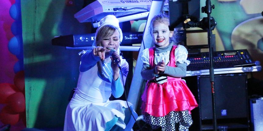 Virske maškare: Nedjelja u znaku zvijezdice Meri, Tota i Tempo Banda