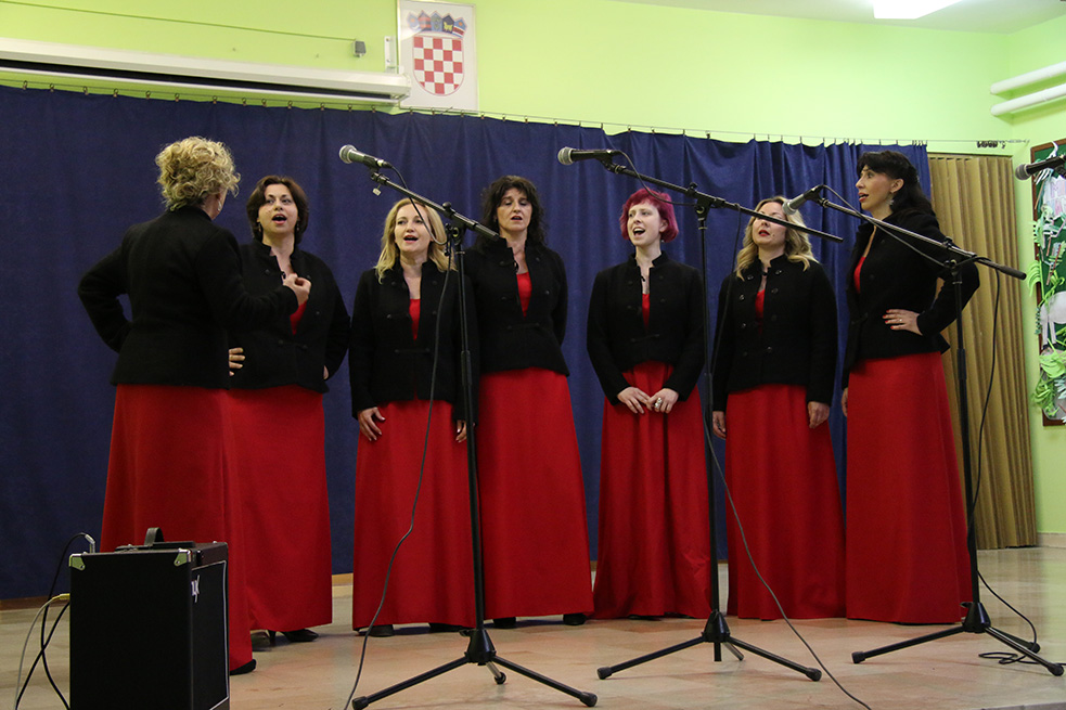 OŠ Stanovi- humanitarni klapski koncert
