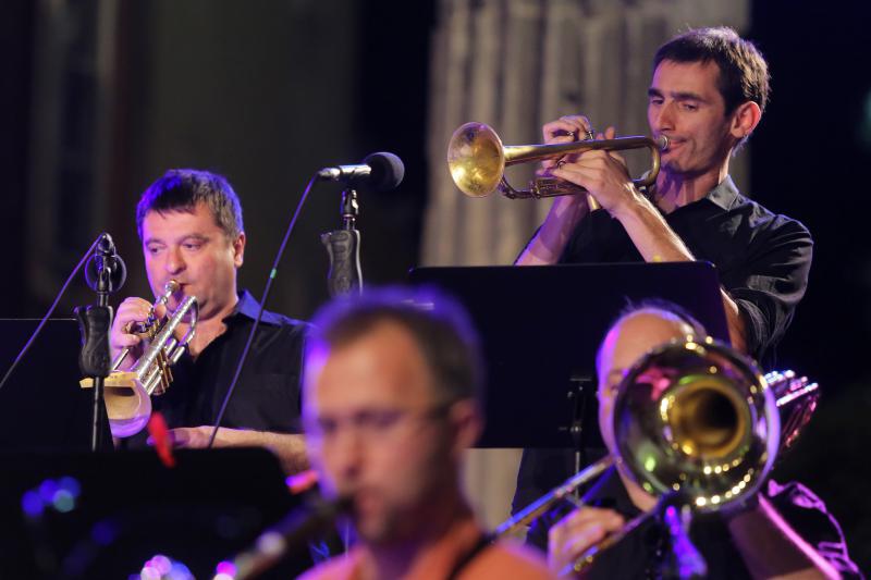 17.07.2013., Zadar – Na Poljani Sime Budinica odrzan je koncert Simon Marlowa i Jazz orkestra HRT-a. Photo: Filip Brala/PIXSELL 17.07.2013., Zadar – Na Poljani Sime Budinica odrzan je koncert Simon Marlowa i Jazz orkestra HRT-a. Photo: Filip Brala/PIXSELL