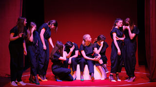 Igrajmo se: Zabranjeno mlađima od 15 strana A