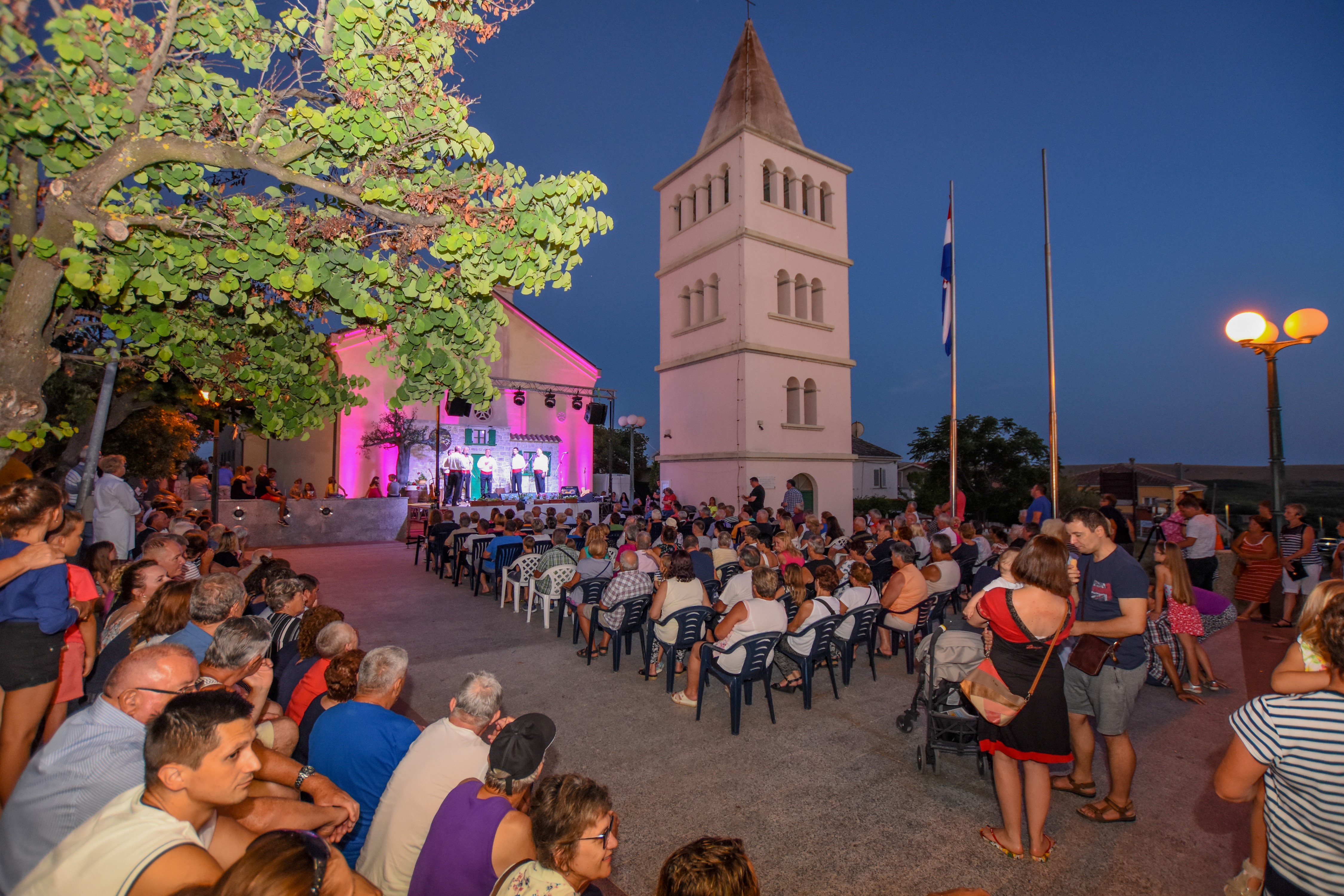 Susret klapa “Povljana u Pismi 2019.”