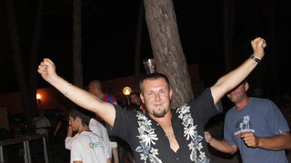 Biograd na Moru 17. srpnja 2009: Nastup Mladena Grdovica u diskoteci Marina Biograd na Moru 17. srpnja 2009: Nastup Mladena Grdovica u diskoteci Marina