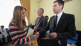 Image 1072205 (auto)