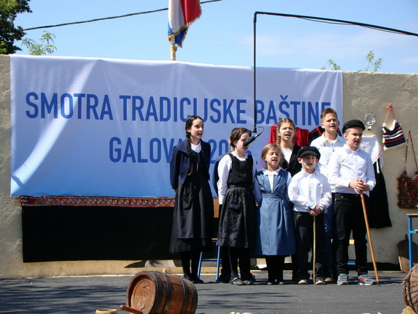 Galovac: Smotra  tradicijske baštine osnovnih i srednjih škola Zadarske županije. Foto: Marko Mane Ledenko