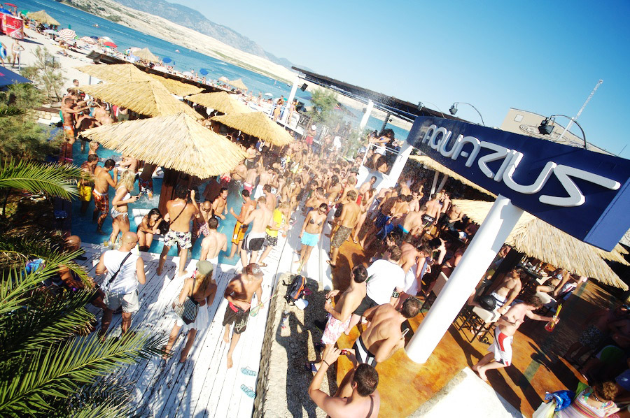 Image 1175661 (auto)