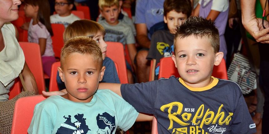 Prvi dan škole u OŠ Stanovi  ; foto Iva Perinčić