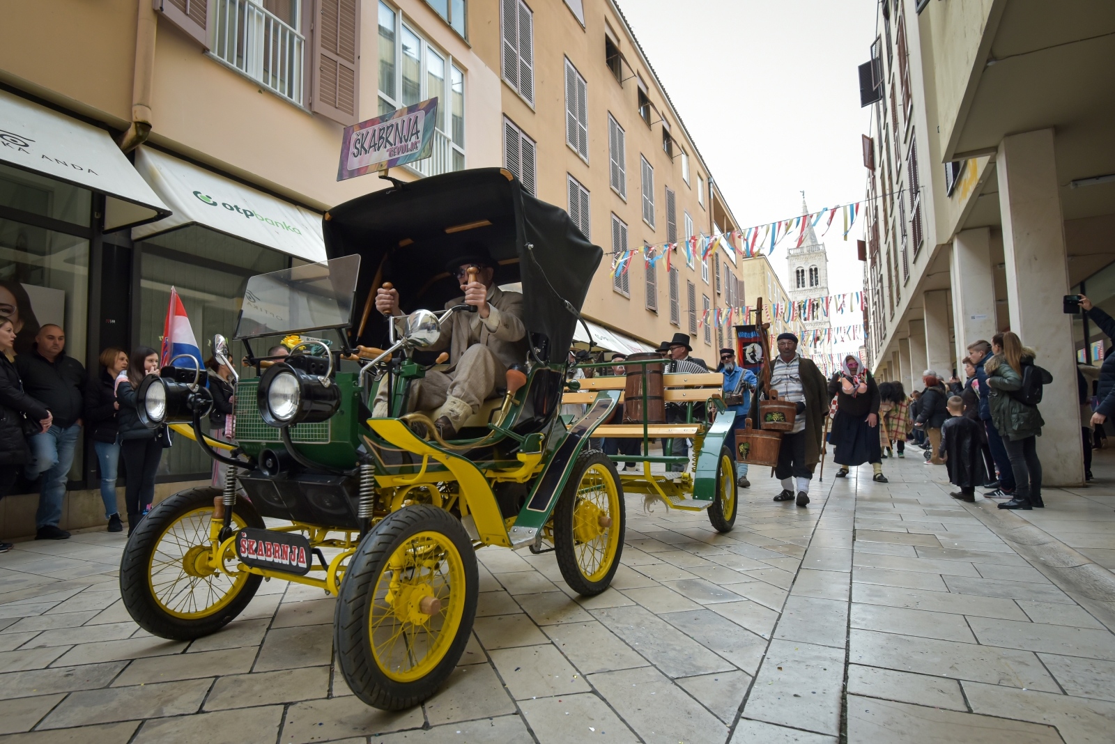Zadarski Karneval 2020.: Povorka maskiranih skupina