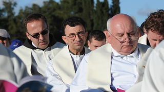 Zadar, 080510.
Zadar je domacin Susreta katolicke mladezi 2010. 
Susret ce trajati dva dana a u njemu ce sudjelovati preko 30.000 mladih iz Hrvatske i svijeta. 
Na fotografiji: don Kacunko.
Foto: Andrija Lucic / CROPIX