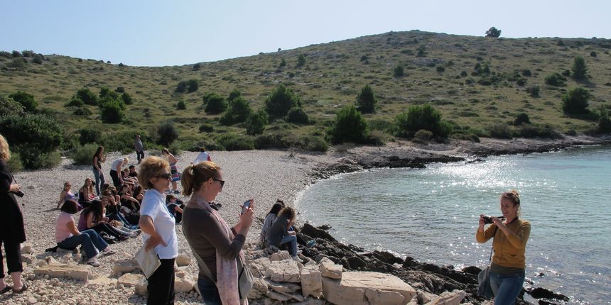 Udruga “Hippocampus” nastavlja suradnju sa Srednjom školom Biograd na Moru Udruga “Hippocampus” nastavlja suradnju sa Srednjom školom Biograd na Moru