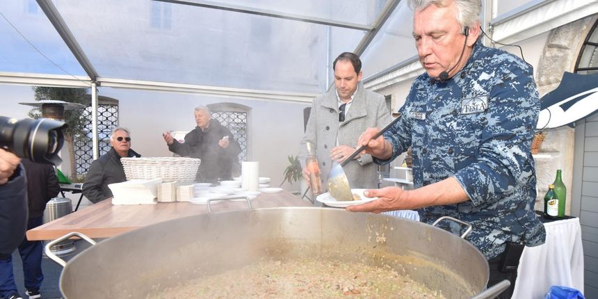 Priprema  rižota s plodovima mora u sklopu Tuna, Sushi & Wine Festivala