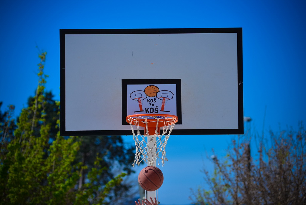 Basket na Forumu: Košarkaške legende protiv mlađih uzrasta KK Zadar Basket na Forumu: Košarkaške legende protiv mlađih uzrasta KK Zadar