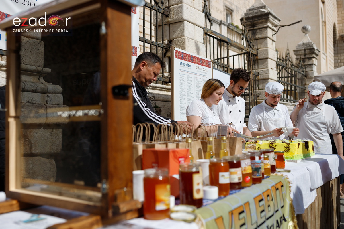Đir po gradu, subotnja špica 30. ožujka 2019. Đir po gradu, subotnja špica 30. ožujka 2019.