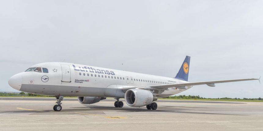 U zračnu luku Zadar svečano sletio prvi zrakoplov Lufthanse iz Frankfurta U zračnu luku Zadar svečano sletio prvi zrakoplov Lufthanse iz Frankfurta