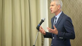 Predsjednik tehnicke Vlade Tihomir Oreskovic primio je predstavnike Europskih sveucilisnih igra Zagreb-Rijeka 2106. Tihomir Oreskovic, Adam Roczek Predsjednik tehnicke Vlade Tihomir Oreskovic primio je predstavnike Europskih sveucilisnih igra Zagreb-Rijeka 2106. Tihomir Oreskovic, Adam Roczek