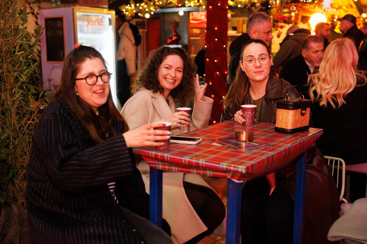 Student Advent @ Božićni gramofon Student Advent @ Božićni gramofon