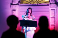 Večer evergreena u atriju palače Cedulin